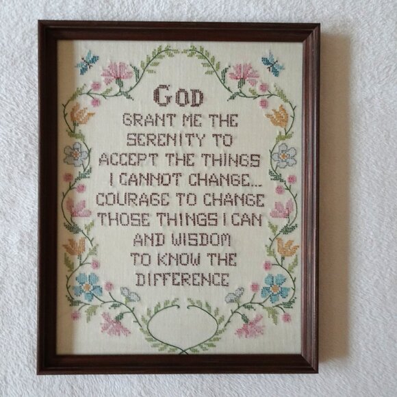 Vintage Framed Embroidery Cross Stitch "Serenity Prayer" Floral Design 17.5"x14" - Picture 1 of 15